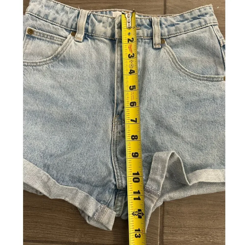 Rolla's Duster Denim Shorts in a light wash blue size 24